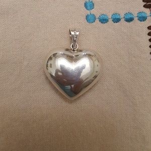 Mexicana .925 Sterling silver heart pendent.